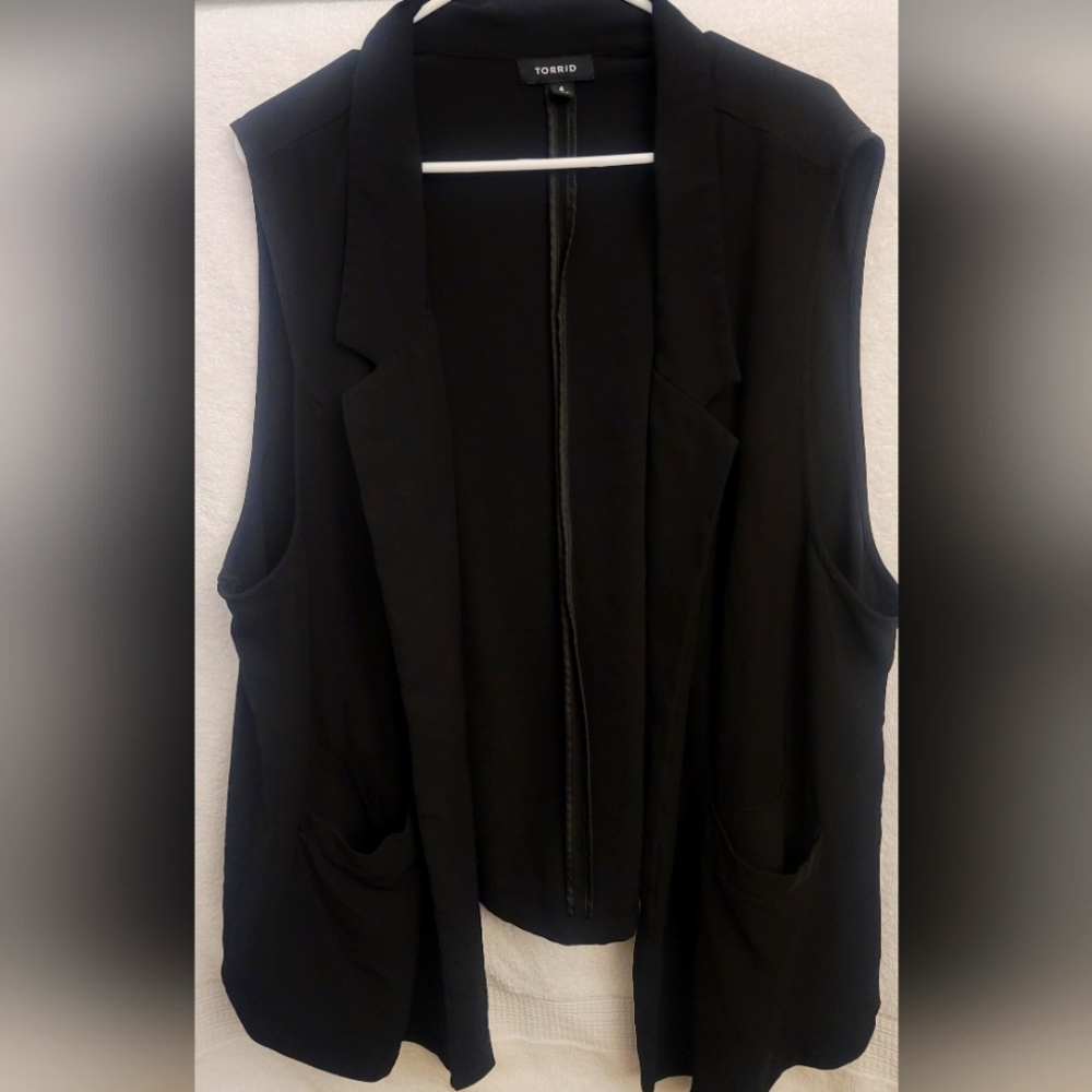 Torrid vest